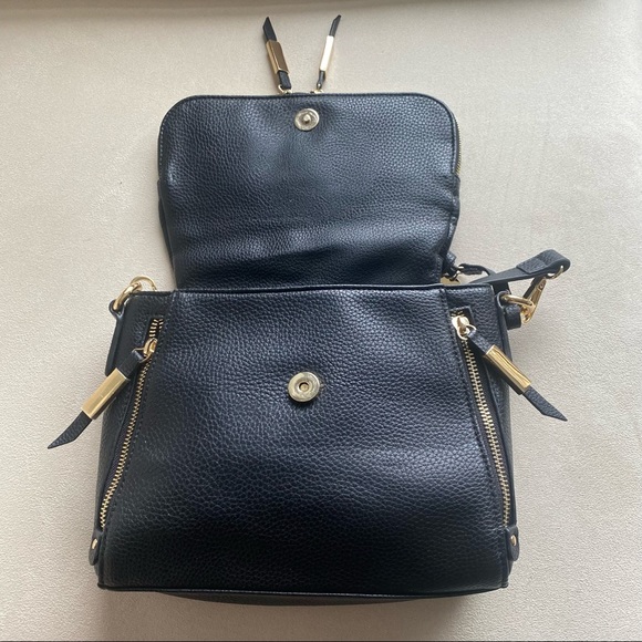 Guess crossbody bag - Picture 2 of 6